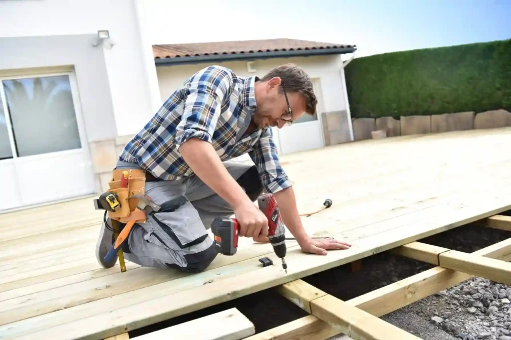 How Do I Choose the Right Decking Contractor in Bournemouth?